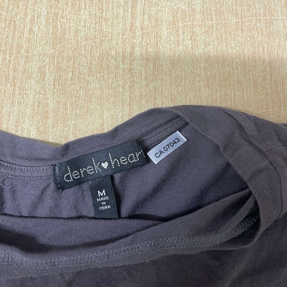 Grey detailed sleeve top - Picture 2 of 3